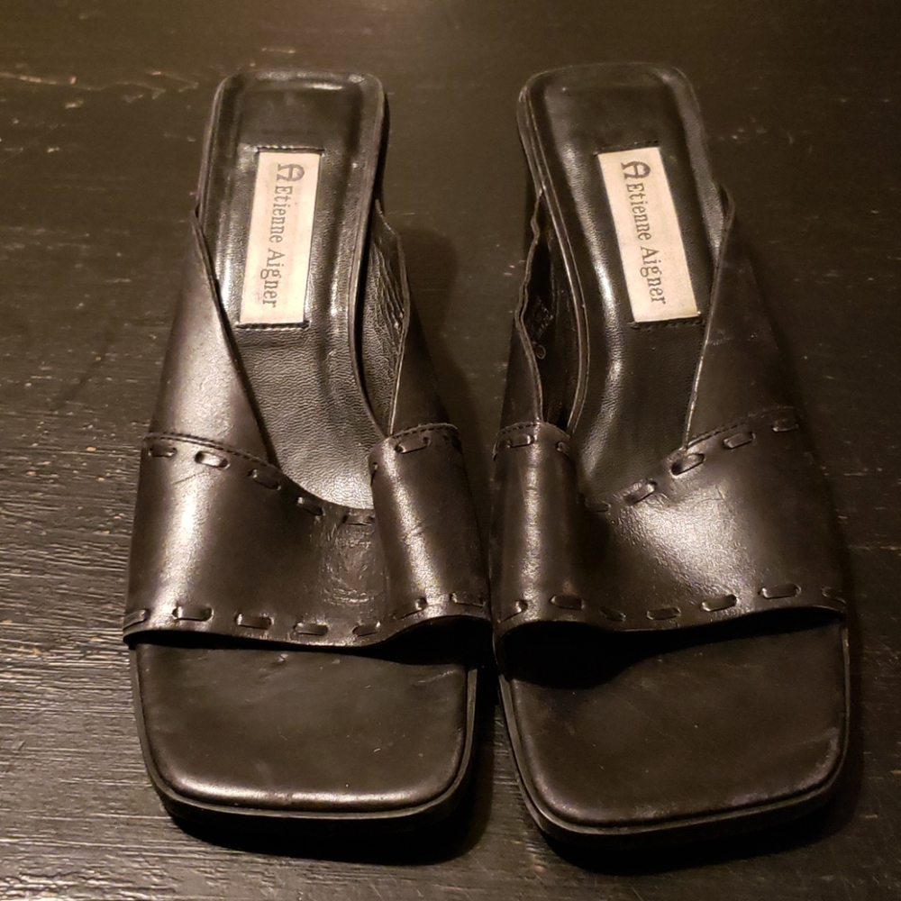 Etienne Aigner Size 8 Black Leather